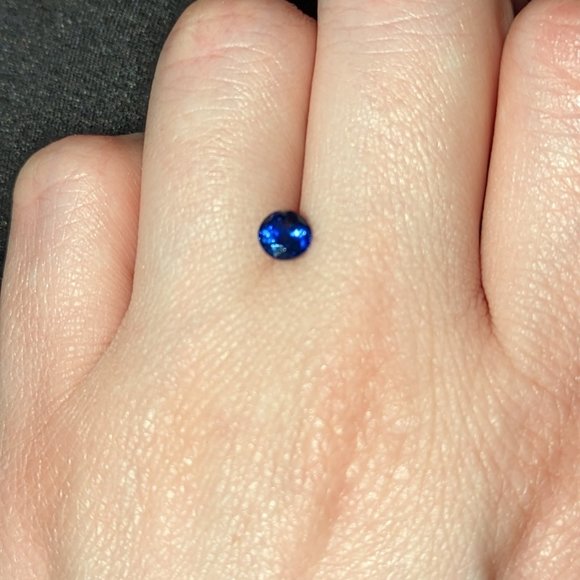 Small round Kyanite Gemstone loose 5mm High Quality - Picture 2 of 5